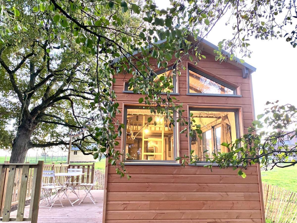 Villa Jolie Tiny House Sous Les Grands Arbres Cholet Exterior foto